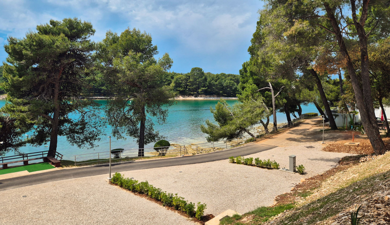 Camping Special Arena Indije Campsite