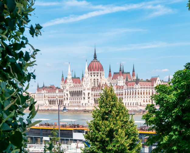 Destination_Budapest_01