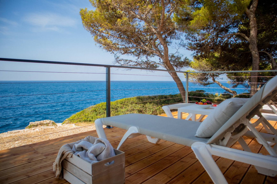 Deluxe Camping Villa - first row to the sea
