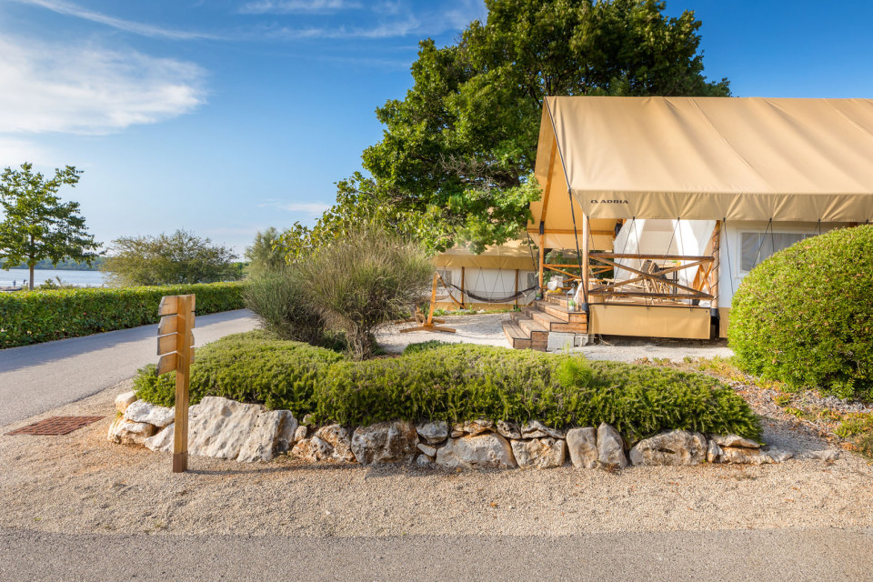 Arena One 99 Glamping_Outdor