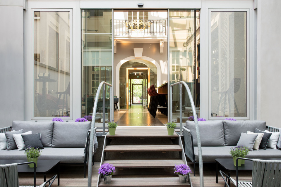 art'otel berlin mitte entrance