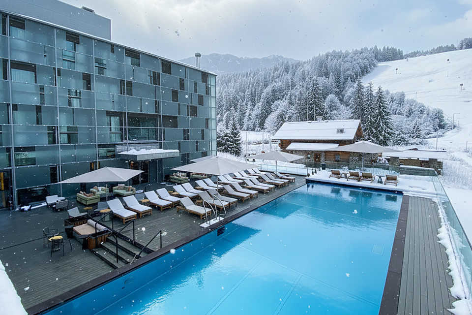 Arena Franz Ferdinand Nassfeld_Winter Pool_AI generated