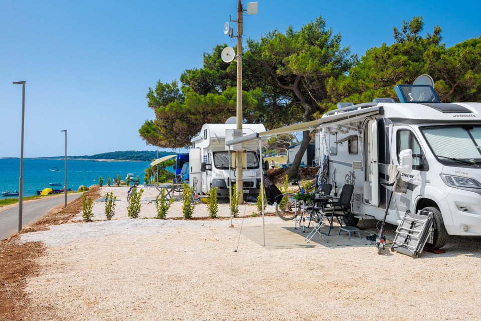 Arena Stupice Campsite_Luxury lot first row to the sea
